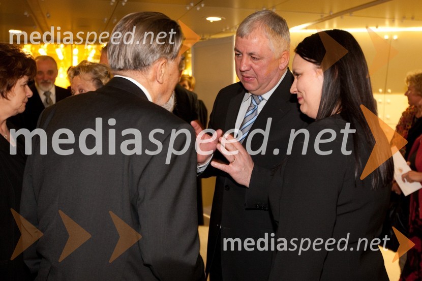 Ciril Zlobec, literat in Peter Tomšič, predsednik uprave Mladinske knjige Založbe (MKZ)Proslava ob kulturnem prazniku in podelitev Prešernovih nagrad