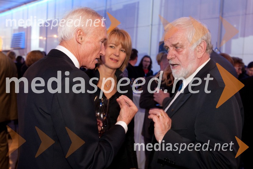 Janez Pergar, predsednik upravnega odbora podjetja Kompas d.d, Nevenka Črešnar Pergar, lastnica in direktorica podjetja NP Consulting in Mitja Meršol, nekdanji urednik DelaProslava ob kulturnem prazniku in podelitev Prešernovih nagrad