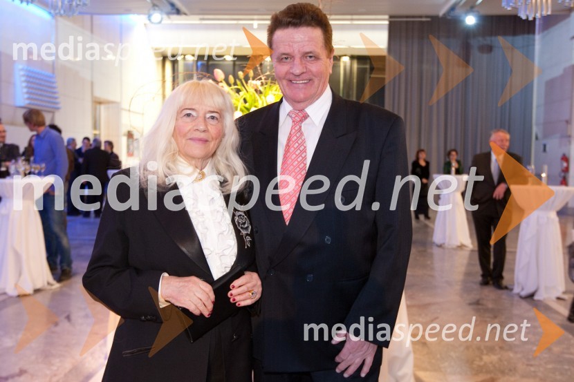 	Ivan Lapajne in soproga Ana Marija Cetin Lapajne, pesnicaProslava ob kulturnem prazniku in podelitev Prešernovih nagrad