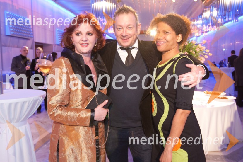 Milena Morača, operna pevka, Robert Waltl, direktor Mini teater in Maša Kagao Knez, plesalkaProslava ob kulturnem prazniku in podelitev Prešernovih nagrad