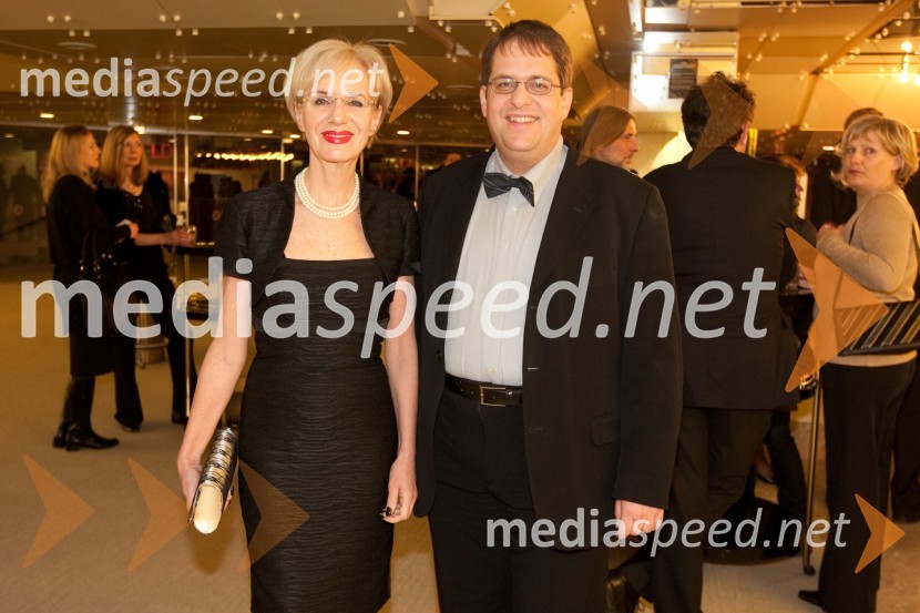 Metka Premerl, slavistka in sin AlenProslava ob kulturnem prazniku in podelitev Prešernovih nagrad