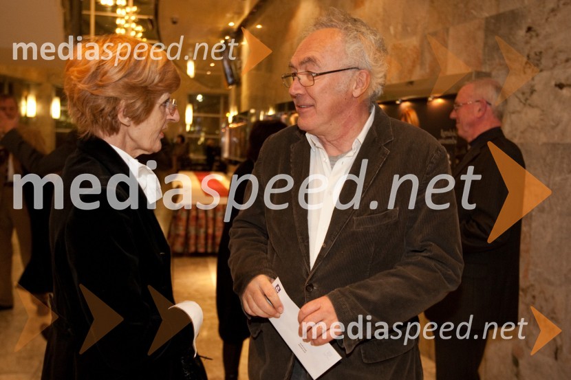 Mojca Kreft, teatrologinja  in Aleš Berger, prevajalecSobica na vrhu stopnišča, premiera