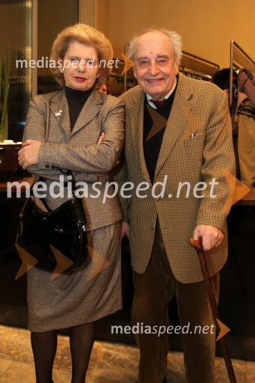 Jasmin Petan Malahovsky, predsednica Društva slovensko-škotskega prijateljstva ter Žarko Petan, pisatelj in režiserHudič babji, premiera drame v MGL