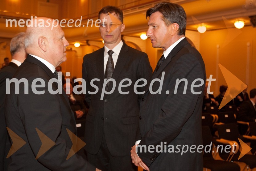 Janez Kocijančič, predsednik Olimpijskega komiteja Slovenije, dr. Igor Lukšič, minister za šolstvo in šport in Borut Pahor, predsednik vlade Republike Slovenije46. podelitev Bloudkovih priznanj za leto 2010