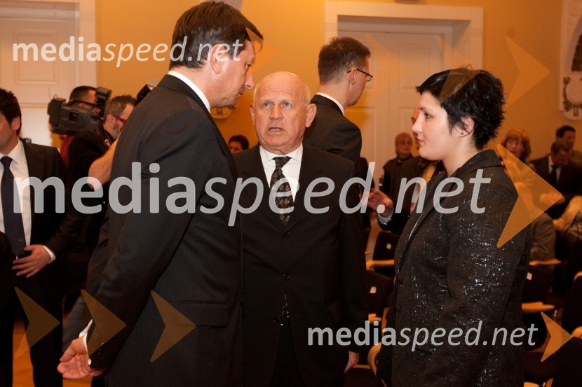 Borut Pahor, predsednik vlade Republike Slovenije, Janez Kocijančič, predsednik Olimpijskega komiteja Slovenije in Lucija Polavder, karateistka46. podelitev Bloudkovih priznanj za leto 2010