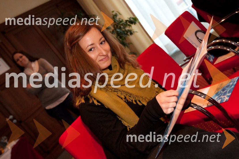 Maja Šušnjara, vizažistkaIntraceuticals, predstavitev kozmetike