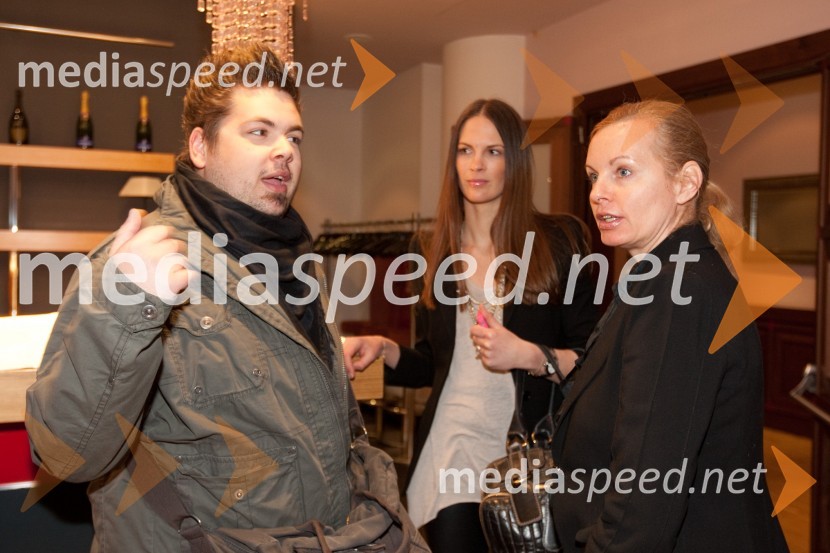 Nejc Simšič, novinar, igralec, Maja Bulc Raspopović, lastnice modne agencije Model Group in Andreja Medvedič, lastnica in direktorica Sense Wellness ClubaIntraceuticals, predstavitev kozmetike
