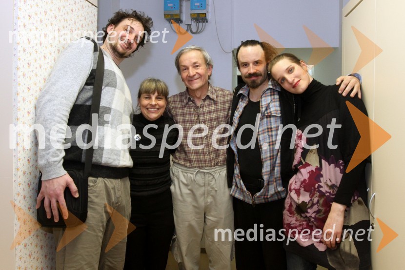 Jure Lajovic, igralec, Jelena Sitar, dramaturginja, Jiří Vyšohlíd, režiser ter 	Miha Arh in Asja Kahrimanović, igralcaČrni muc vasuje, premiera Lutkovnega gledališča Ljubljana