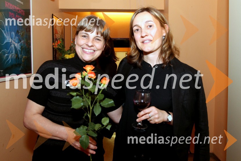 Jelena Sitar, dramaturginja in Nataša Antunićević Vižintin, odnosi z javnostjo LGLČrni muc vasuje, premiera Lutkovnega gledališča Ljubljana