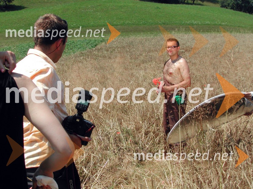 Ekipa v pšeniciLepota slovenskega podeželja 2006 - backstage