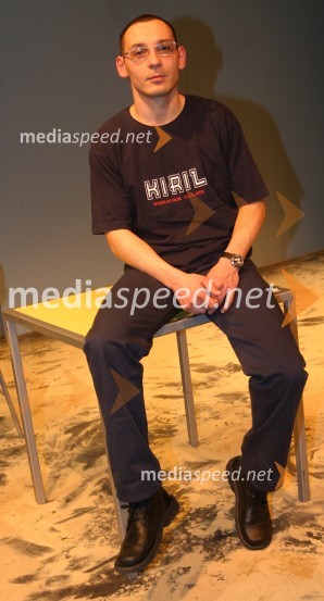 Tadej Toš, igralecLjudje RAZNO