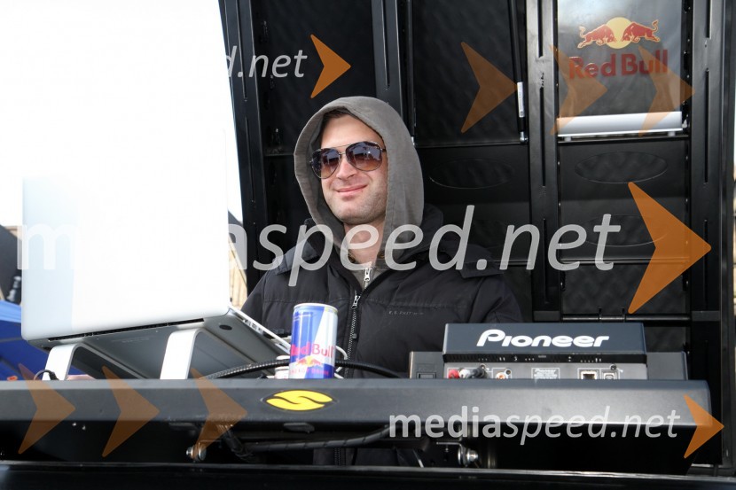 DJ Tine1. Red bull pležuharski spektakel