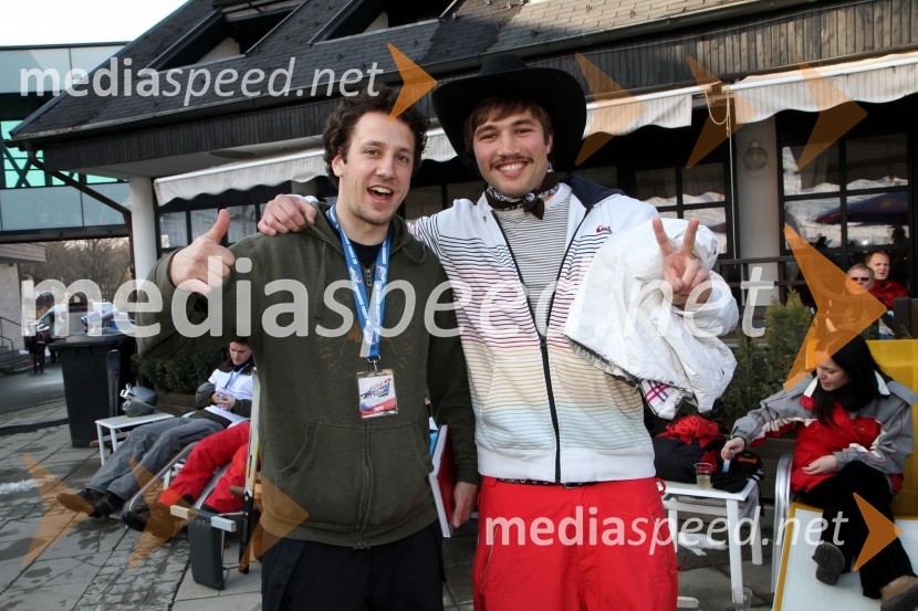 Marko Pajnik, organizator dogodka in Filip Flisar, smučar prostega sloga1. Red bull pležuharski spektakel