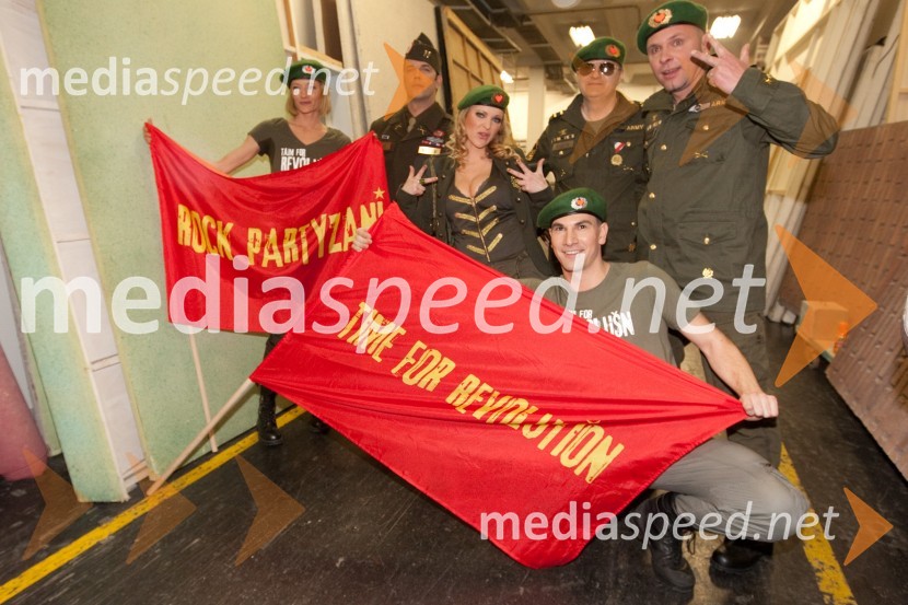 Rok Ferengja, pevec in skupina Rock PartyzaniEMA 2011, zmagovalka je Maja Keuc!