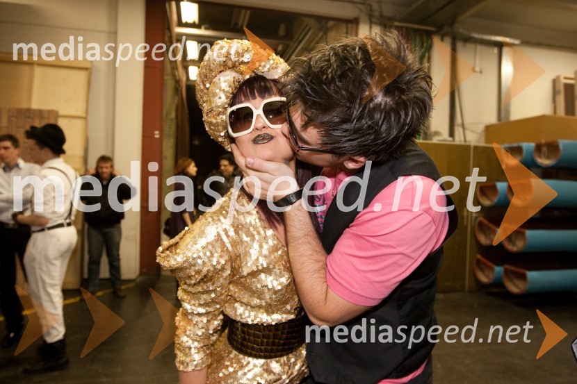 April, pevka in Aleš Vovk-Raay, glasbenikEMA 2011, zmagovalka je Maja Keuc!