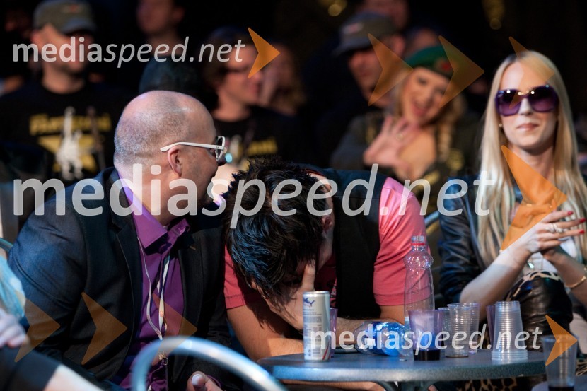 Tomaž Čop- Gverilec Birko, moderator in Aleš Vovk-Raay, glasbenikEMA 2011, zmagovalka je Maja Keuc!