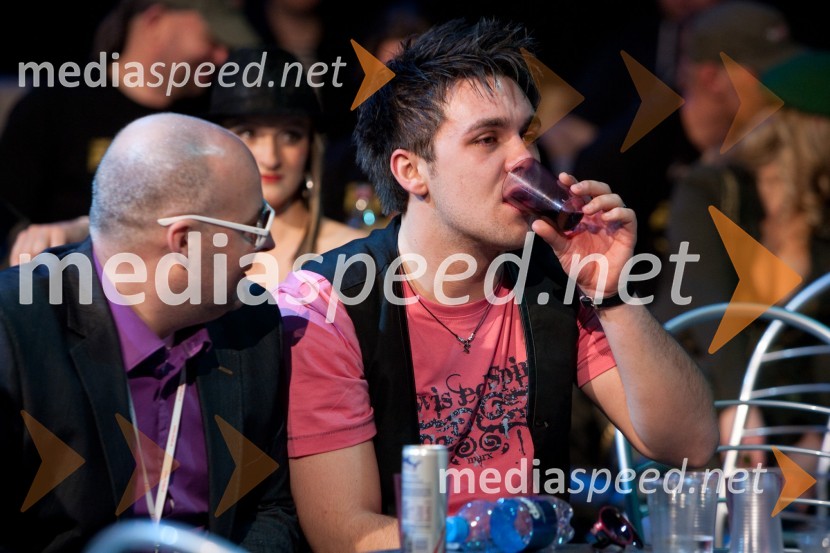 Tomaž Čop- Gverilec Birko, moderator in 	Aleš Vovk-Raay, glasbenikEMA 2011, zmagovalka je Maja Keuc!