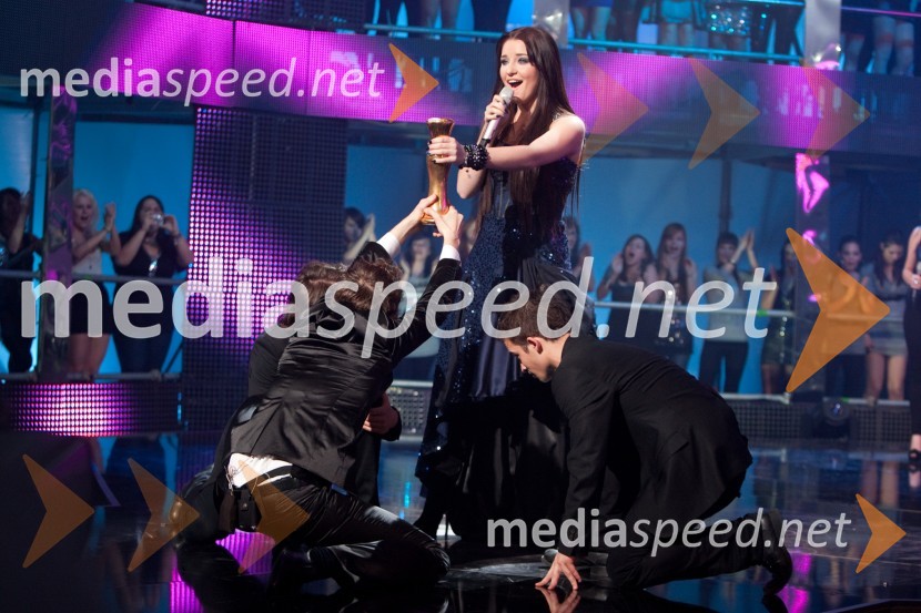 	Maja Keuc, pevka in zmagovalka Eme 2011EMA 2011, zmagovalka je Maja Keuc!