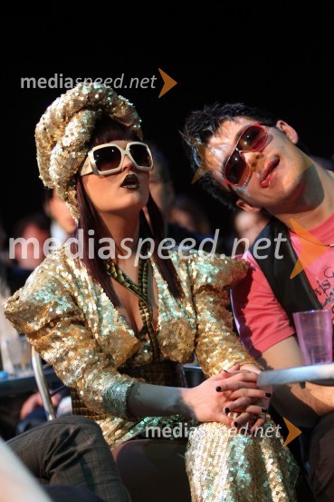 April, pevka in Aleš Vovk-Raay, glasbenikEMA 2011, zmagovalka je Maja Keuc!