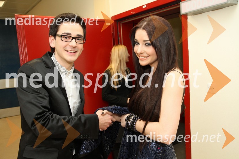 Samo Kozlevčar, skupina Time to time in Maja Keuc, pevkaEMA 2011, zmagovalka je Maja Keuc!