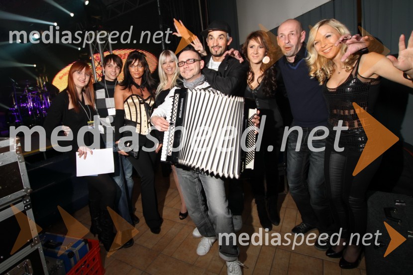 ..., Rok Kosmač, pevec, Nena Muršič, Nana Zeneli, voditeljica programa, Mišo Kontrec, član skupine Langa, Gena Zeneli, koreograf, Sandra Auer, pevka, Jože Činč, pevec, Ines Juranovič, playboyeva zajčicaBig brother, dobrodelni koncert