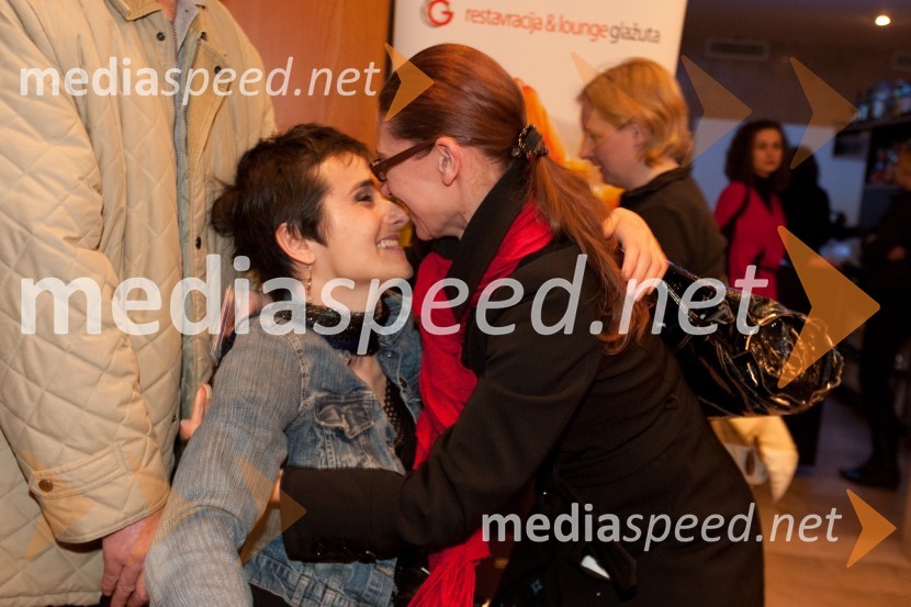 Nina Wabra in Katja Mlakar, novinarkaKoncert za Nino Wabra