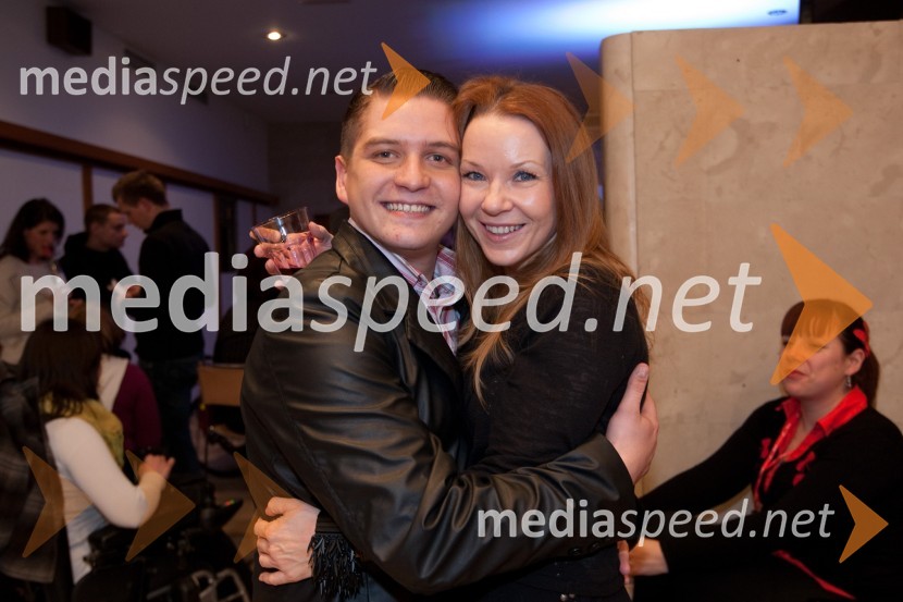 Peter Fileš, plesalec in Regina Kogoj, pevkaKoncert za Nino Wabra