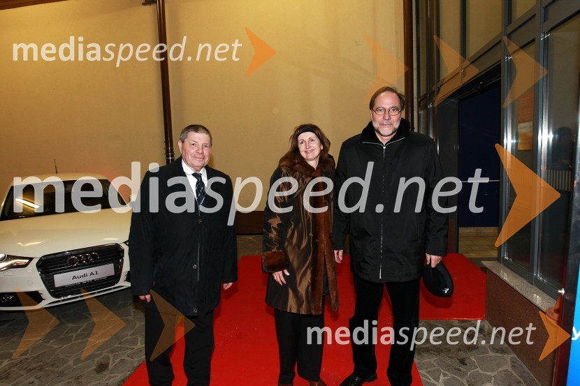 Simon Oblak, izvršni podpredsednik OK Pokal Vitranc, mag. Mitja Gaspari, minister za razvoj in evropske zadeve in soproga Mirjana GaspariBela večerja ob 50 letnici Pokala Vitranc