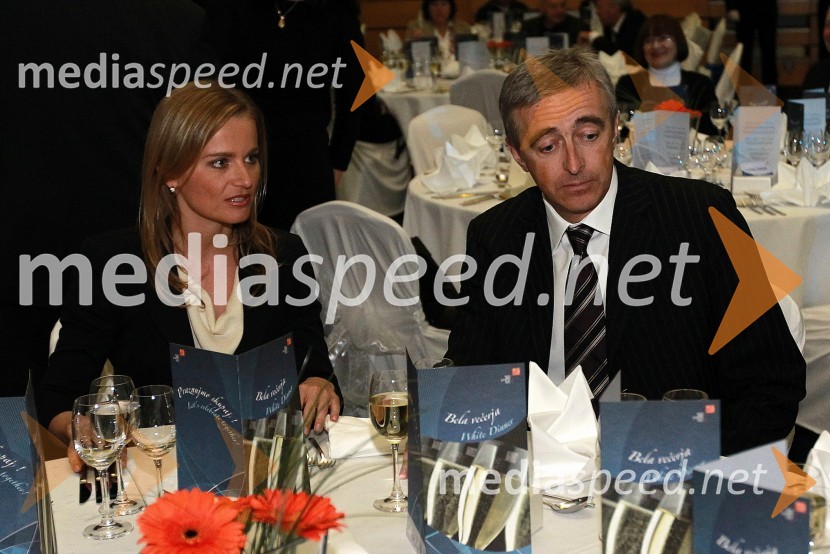 Katarina Kresal, ministrica za notranje zadeve in Aleš Zalar, minister za pravosodjeBela večerja ob 50 letnici Pokala Vitranc