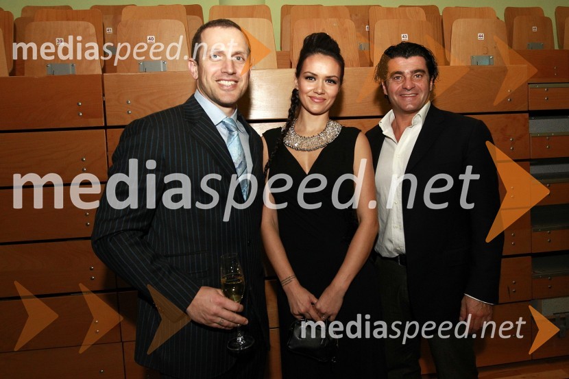 Jure Košir, nekdanji smučar, soproga Alenka Košir in Alberto Tomba, nekdanji italijanski smučarBela večerja ob 50 letnici Pokala Vitranc