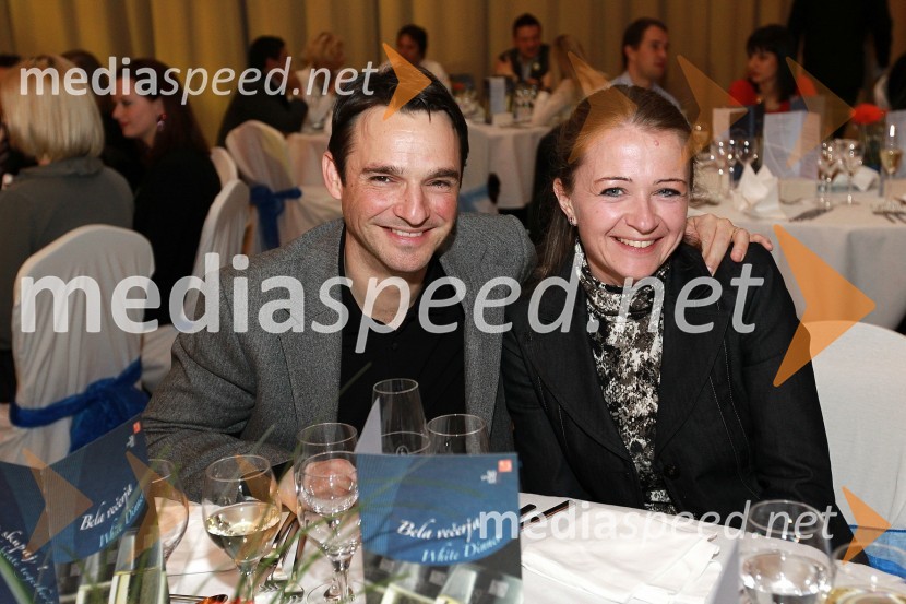 Danilo Ferjančič, generalni direktor Porsche Slovenija d.o.o. in soproga PolonaBela večerja ob 50 letnici Pokala Vitranc