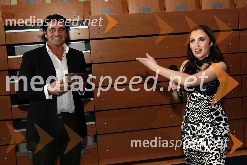 Alberto Tomba, nekdanji italijanski smučar ter Maja Martina Merljak, igralka in povezovalka prireditveBela večerja ob 50 letnici Pokala Vitranc