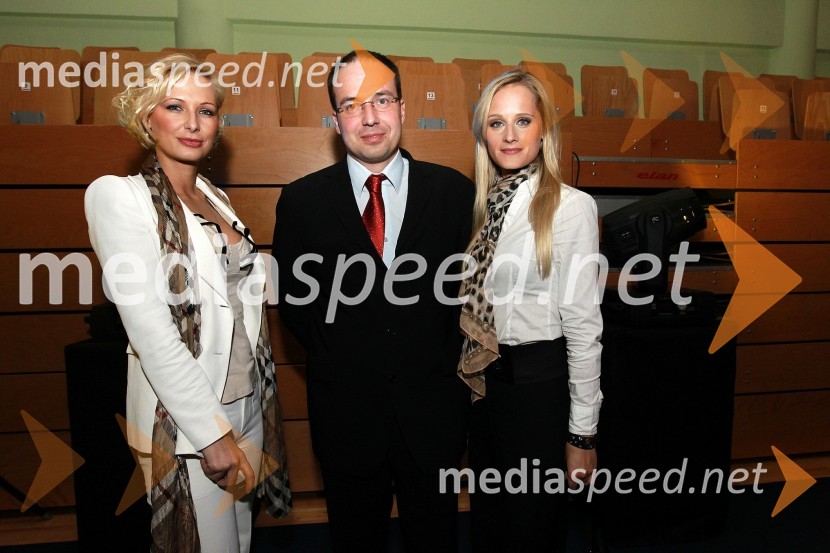 Maja Kljun, manekenka, Leo Oblak, predsednik uprave Infonet media d.d. in Daniela Bervar, vodja Cotrugli Business School SlovenijaBela večerja ob 50 letnici Pokala Vitranc