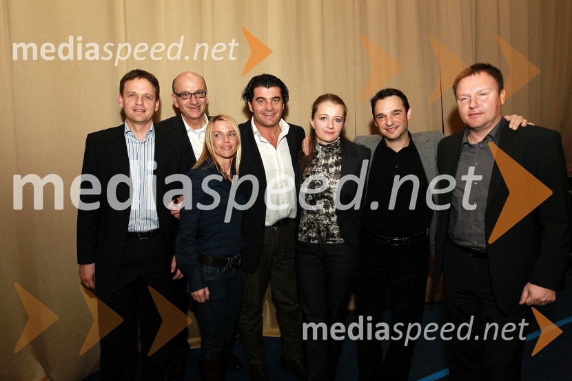 Franci Bolta, direktor avtomobilske znamke Audi pri Porsche Slovenija d.o.o., Heinz Slesak, generalni direktor Porsche Slovenija d.o.o., Mirjam Bolta, Alberto Tomba, nekdanji italijanski smučar, Danilo Ferjančič, generalni direktor Porsche Slovenija d.o.o. ter soproga Polona in Samo Pagon, vodja marketinga znamke Audi pri podjetju Porsche Slovenija d.o.o.Bela večerja ob 50 letnici Pokala Vitranc