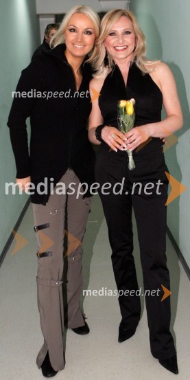 Saša Lendero in Nuša Derenda, pevkiŠportnik zime Val-a 202 Komenda