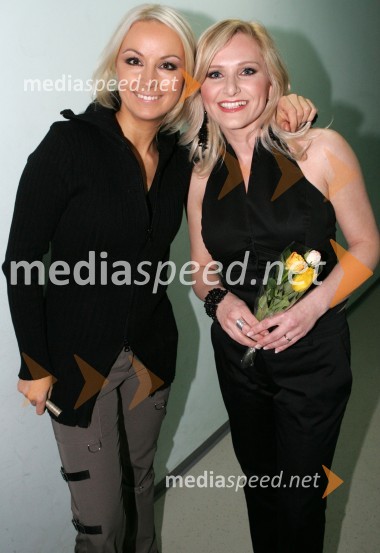 Saša Lendero in Nuša Derenda, pevkiŠportnik zime Val-a 202 Komenda