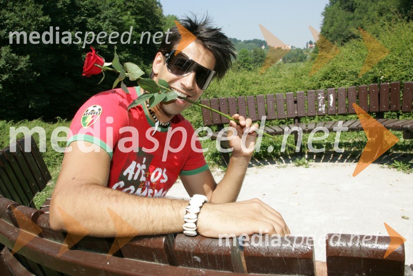 Domen Kumer, pevecDomen Kumer, Trije ribniki