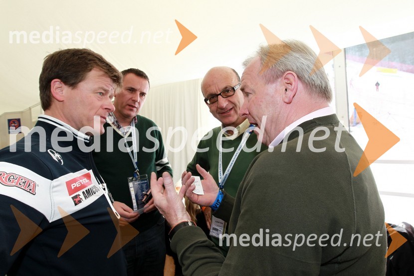 Matija Vojsk, direktor Smučarske zveze Slovenije, Heinz Slesak, generalni direktor Porsche Slovenija d.o.o. in Gerhard Dörfler, koroški deželni glavar50. Pokal Vitranc, slalom