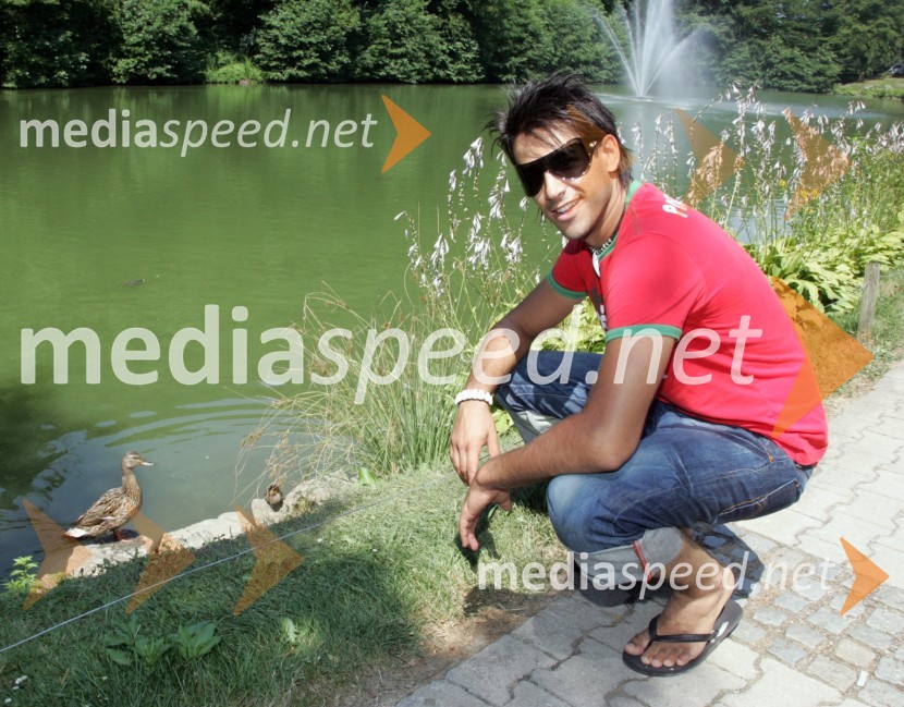 Domen Kumer, pevecDomen Kumer, Trije ribniki