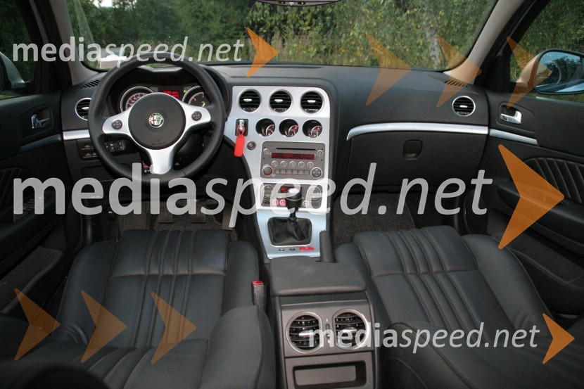 Alfa romeo 159 SW 2.4 JTDM 20v DistinctiveAlfa romeo 159 SW 2.4 JTDM 20v Distinctive
