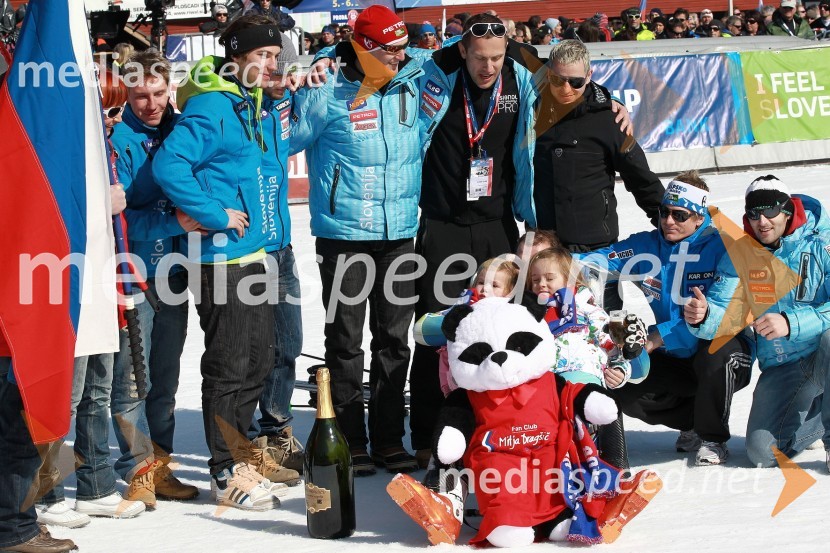 Patrik Jazbec, smučar, Miha Kürner, smučar, Timi Gašperin, smučar, Andrej Šporn, smučar Jure Košir, nekdanji smučar, Rene Mlekuž, nekdanji smučar, Bernard Vajdič, smučar, Aleš Gorza, smučar, Mitja Dragšič, smučar in njegovi hčerki50. Pokal Vitranc, slalom