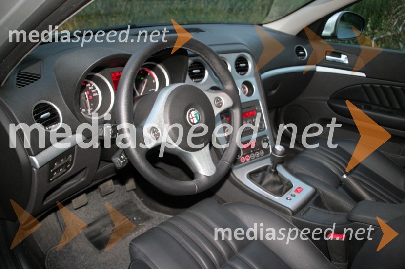 Alfa romeo 159 SW 2.4 JTDM 20v DistinctiveAlfa romeo 159 SW 2.4 JTDM 20v Distinctive