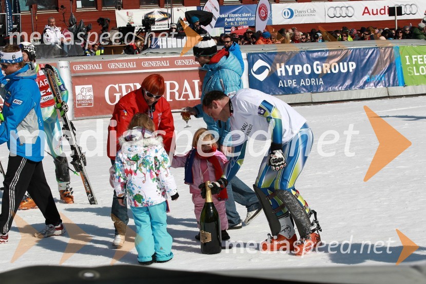 Mitja Dragšič, smučar, žena Eva ter hčerki50. Pokal Vitranc, slalom