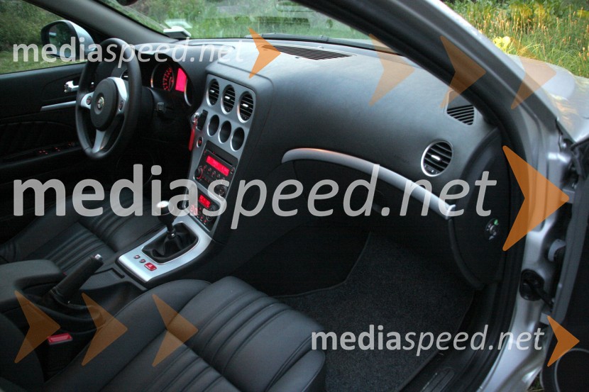 Alfa romeo 159 SW 2.4 JTDM 20v DistinctiveAlfa romeo 159 SW 2.4 JTDM 20v Distinctive
