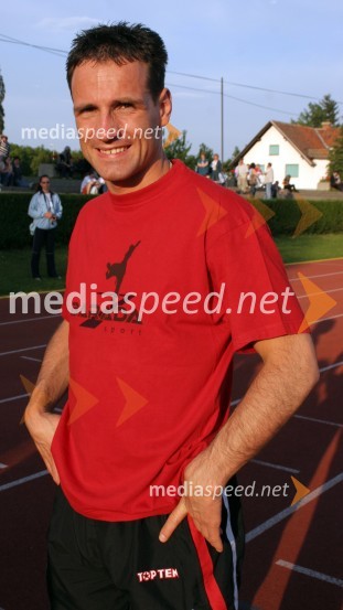 Taekwondoist in kickbokser Tomaž BaradaTomaž Barada, taekwondoist in kickbokser