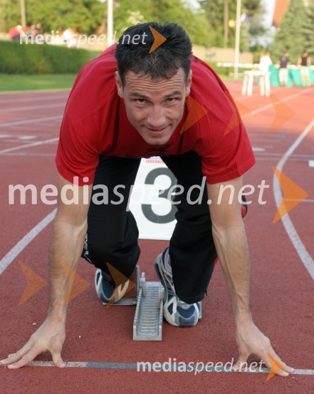 Taekwondoist in kickbokser Tomaž BaradaTomaž Barada, taekwondoist in kickbokser