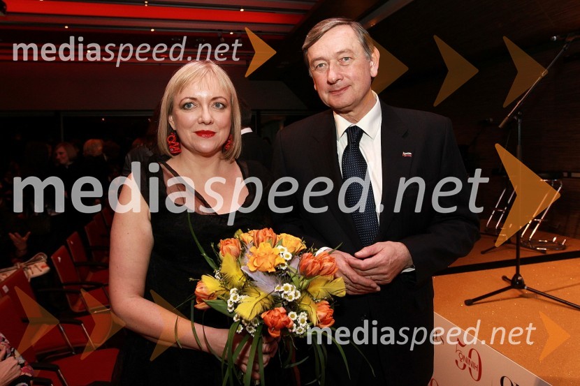 Prof. dr. Renata Salecl, znanstvenica in prejemnica naziva Ona 365 ter dr. Danilo Türk, predsednik Republike SlovenijeOna 365 je postala dr. Renata Salecl