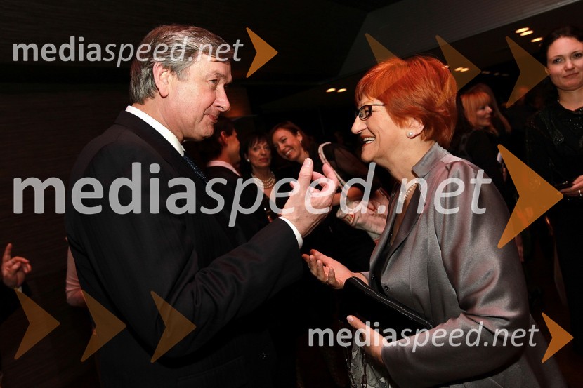 Dr. Danilo Türk, predsednik Republike Slovenije in dr. Danica Purg, direktorica IEDC Poslovna šola BledOna 365 je postala dr. Renata Salecl