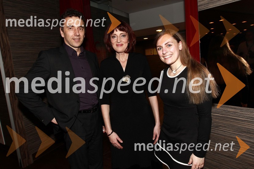 Goran Kodelja, direktor podjetja Lisca, Sabina Obolnar, urednica revij Ona ter Onaplus in Barbara Pungerčič, Lisca d.dOna 365 je postala dr. Renata Salecl