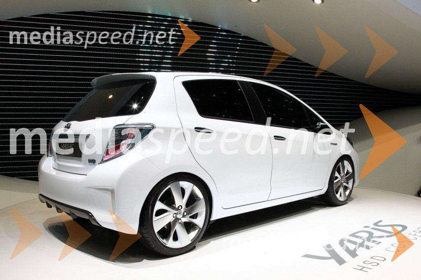 Toyota Yaris HSD conceptToyota v Ženevi 2011